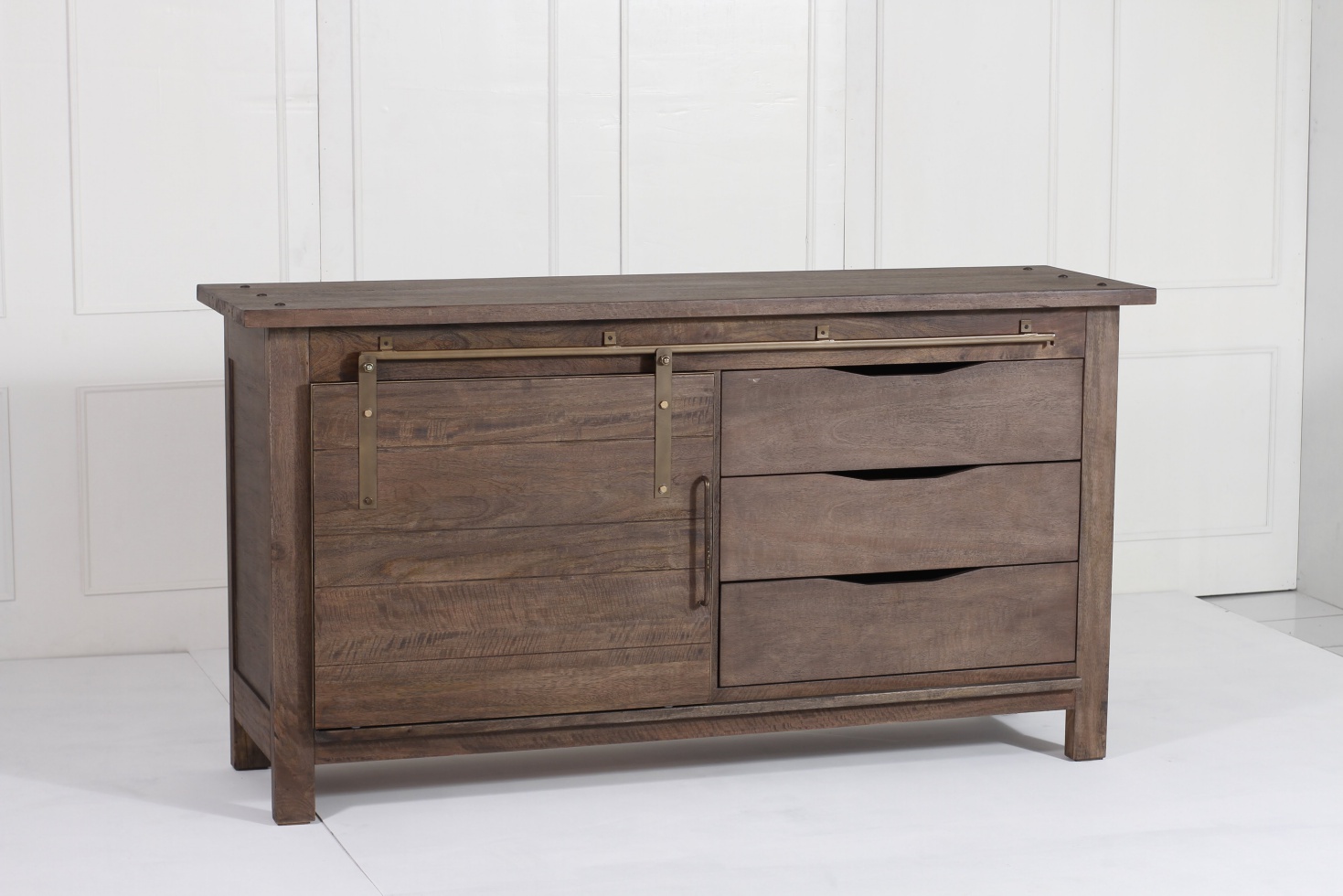 resize_SAO PAOLO  SIDE BOARD 45 DEGREE VIEW (1).JPG Acacia Copyright