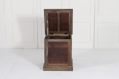 resize_THOMPSON TRUNK SQUARE TABLE FRONT VIEW (1).jpg Acacia Copyright